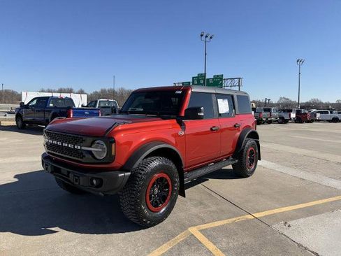 Certified 2023 Ford Bronco Wildtrak image 4