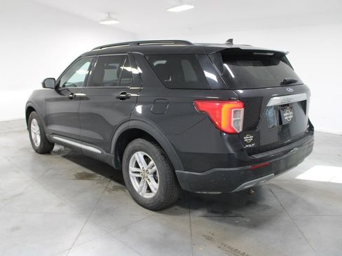 Used 2023 Ford Explorer XLT w/ Equipment Group 202A image 7