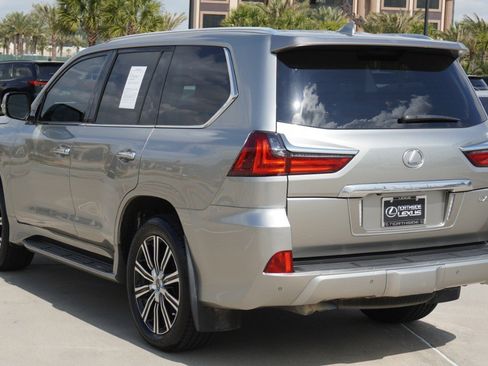 Certified 2021 Lexus LX 570 4WD w/ Luxury Package image 8