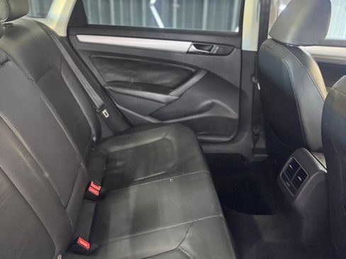 Used 2013 Volkswagen Passat 2.5 SE FWD image 29