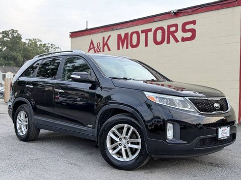Used 2014 Kia Sorento LX w/ Premium Package AWD/4WD image 1