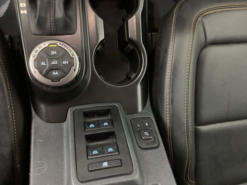 Used 2022 Ford Bronco Badlands w/ Sasquatch Package AWD/4WD image 26