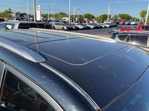 Used 2020 Lexus GX 460 Premium w/ Premium Package image 3