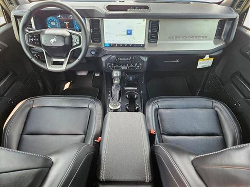 New 2025 Ford Bronco Outer Banks image 15