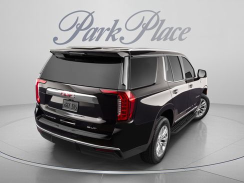 Used 2022 GMC Yukon SLT w/ SLT Premium Package AWD/4WD image 4