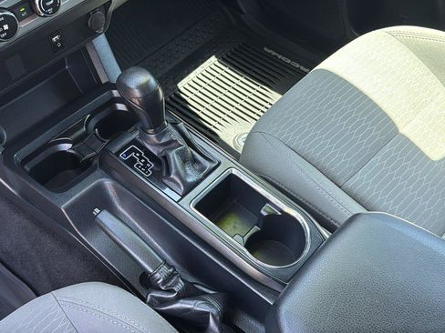 Used 2018 Toyota Tacoma SR RWD image 23