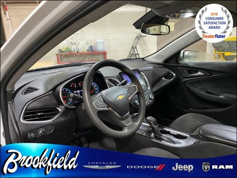 Used 2023 Chevrolet Malibu LT image 31