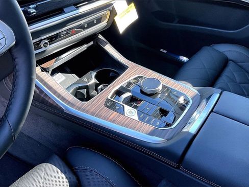 New 2026 BMW X7 xDrive40i image 7