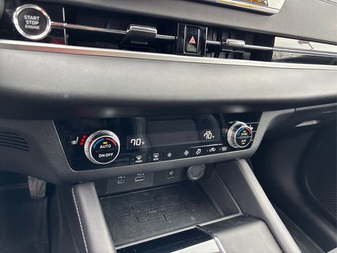 Used 2024 Mitsubishi Outlander SE image 32