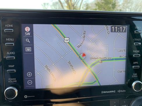 Used 2021 Toyota Highlander XLE image 23