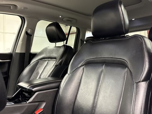 Used 2022 Jeep Grand Cherokee Limited 4xe image 7