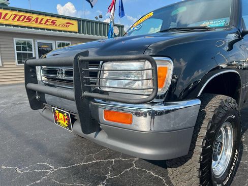 Used 1998 Toyota T100 SR5 image 10