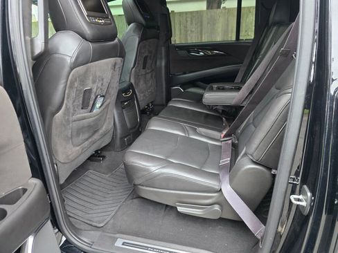 Used 2016 Cadillac Escalade ESV Platinum image 22