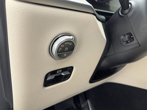 Used 2024 Mercedes-Benz GLC 300 image 20