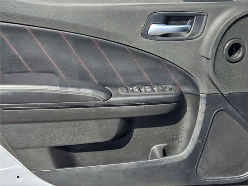 Used 2022 Dodge Charger R/T w/ Blacktop Package image 11