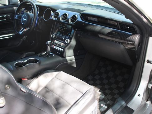 Used 2016 Ford Mustang GT Premium image 13