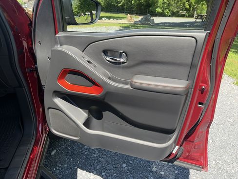 Used 2025 Nissan Frontier PRO-4X w/ Pro Convenience Package AWD/4WD image 26