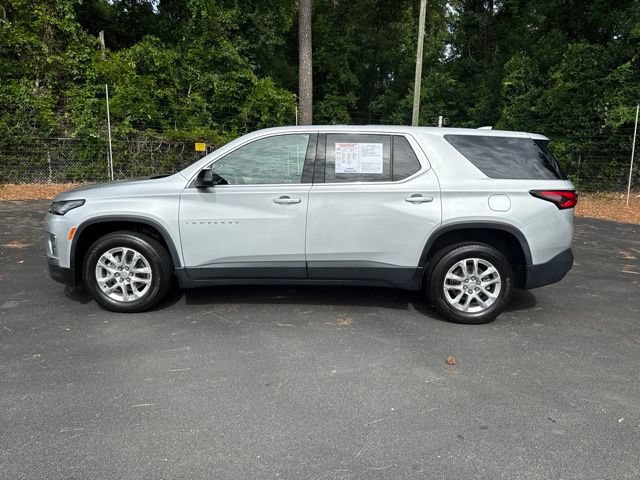Used 2022 Chevrolet Traverse LS FWD image 2