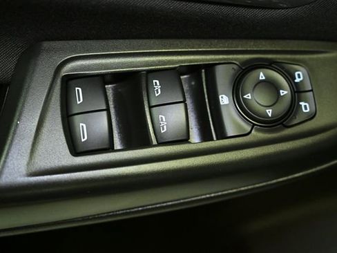 Used 2022 Chevrolet Bolt EUV LT w/ Comfort Package image 42