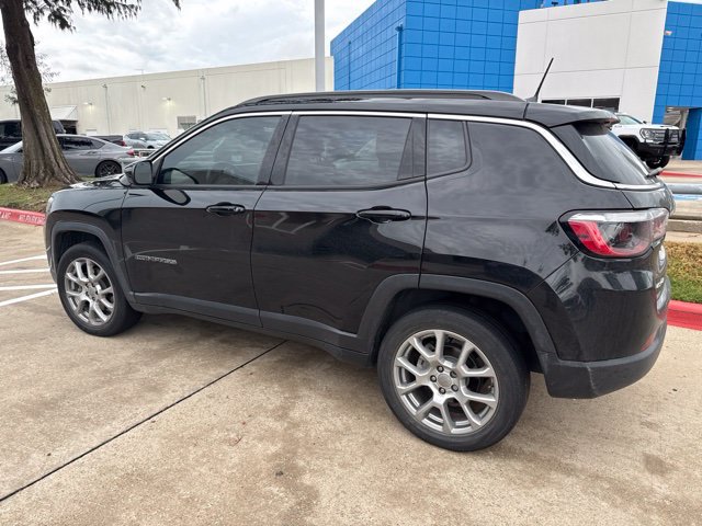 Used 2022 Jeep Compass Latitude AWD/4WD image 4