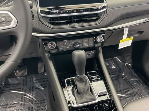 New 2025 Jeep Compass Limited w/ Sun & Sound Group image 12