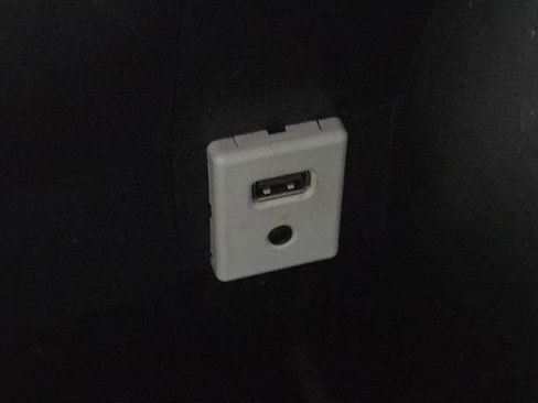 Used 2017 Chevrolet Equinox LS image 6