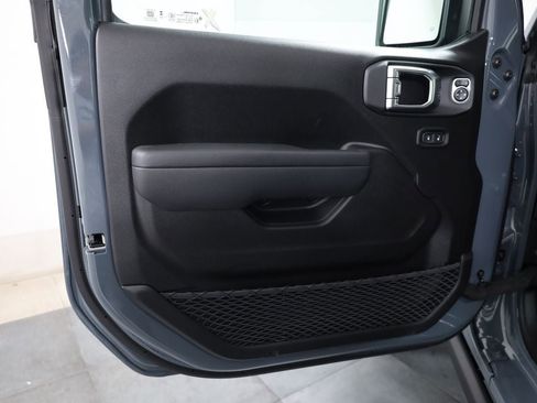 New 2026 Jeep Gladiator Willys image 9