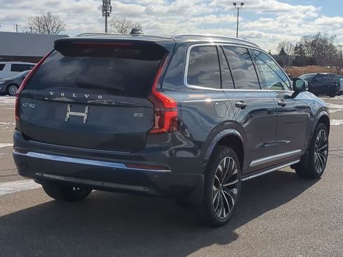 Used 2026 Volvo XC90 B5 Plus w/ Protection Package Premier AWD/4WD image 6