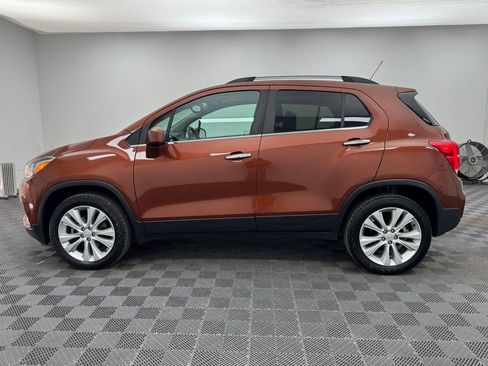 Used 2019 Chevrolet Trax Premier AWD/4WD image 11