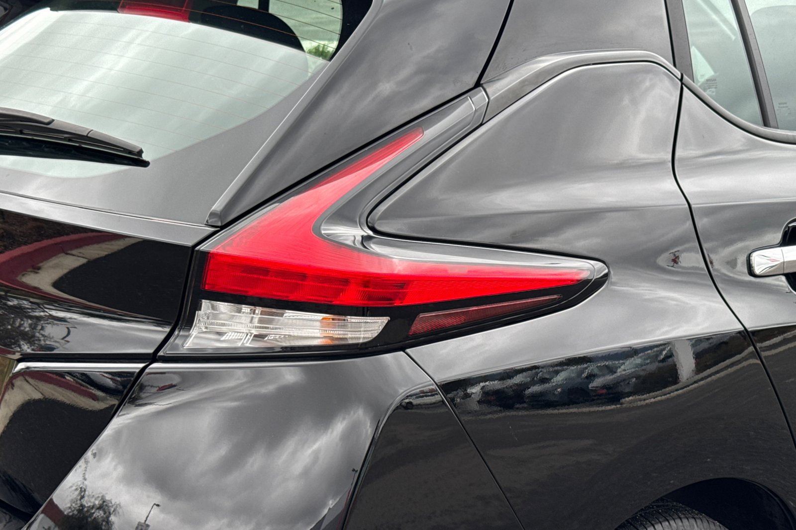 Used 2025 Nissan Leaf S FWD image 51