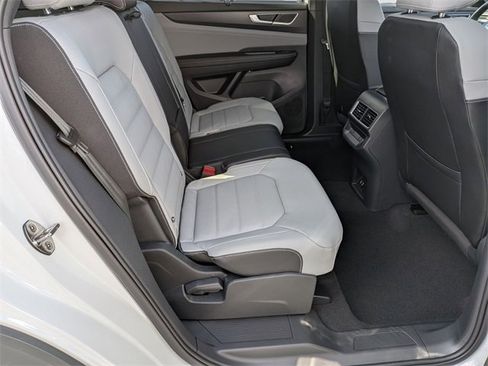 New 2026 Volkswagen Atlas Cross Sport SEL R-Line image 34