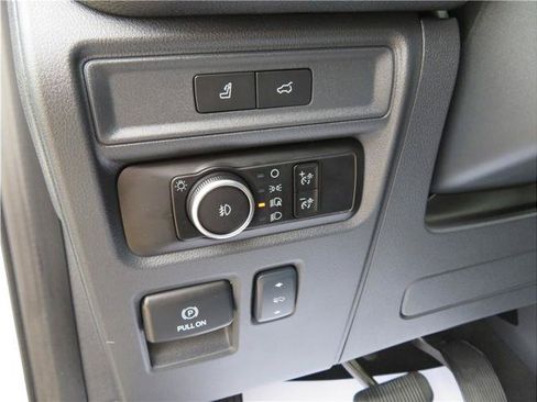 Used 2024 Ford Expedition Max Limited AWD/4WD image 12