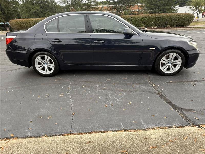 Used 2010 BMW 528i Sedan RWD image 6