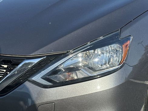 Used 2019 Nissan Sentra SV w/ Special Edition Package image 11