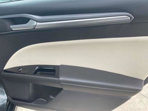 Used 2016 Ford Fusion Titanium image 88