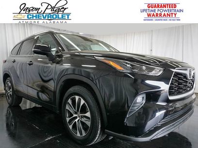 Used 2022 Toyota Highlander XLE