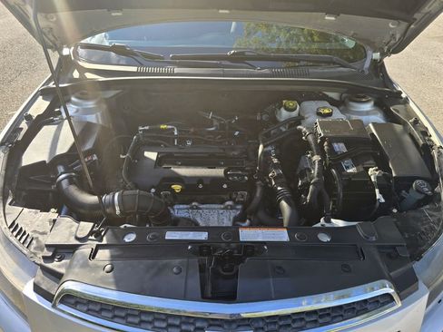 Used 2013 Chevrolet Cruze LT image 9