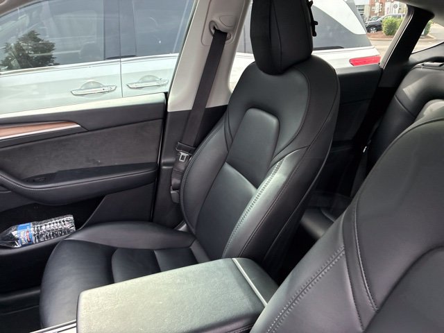 Used 2023 Tesla Model Y Performance AWD/4WD image 16
