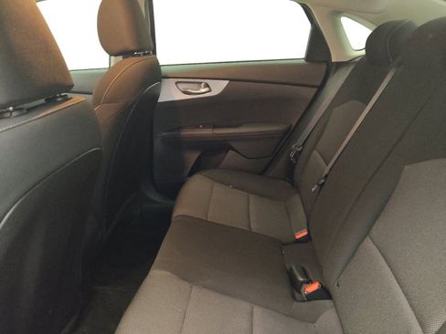 Used 2022 Kia Forte LXS image 18