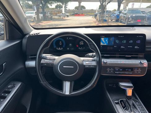 Used 2025 Hyundai Kona SEL FWD image 26
