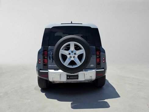 Certified 2022 Land Rover Defender 110 SE AWD/4WD image 4