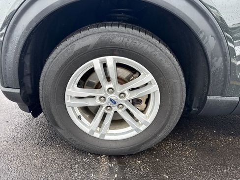 Used 2023 Ford Explorer XLT w/ Equipment Group 202A image 23