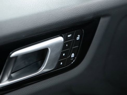 Certified 2023 Porsche Cayenne S Platinum image 19