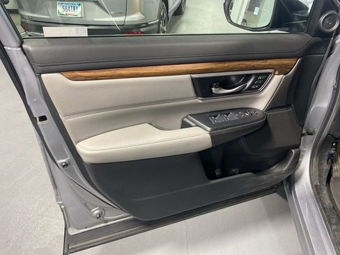 Used 2018 Honda CR-V Touring image 10