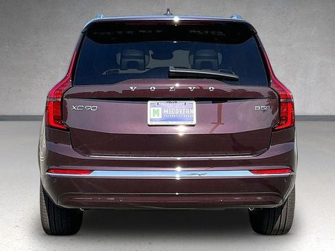 New 2026 Volvo XC90 B5 Plus w/ Protection Package Premier AWD/4WD image 5