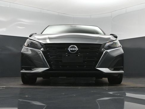 Used 2025 Nissan Altima 2.5 S FWD image 45