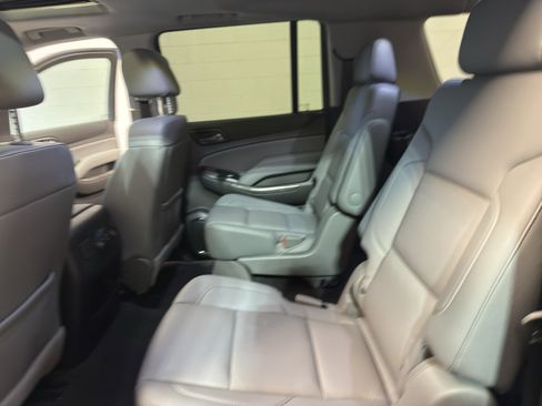 Used 2019 Chevrolet Suburban LT w/ LT Signature Package AWD/4WD image 28