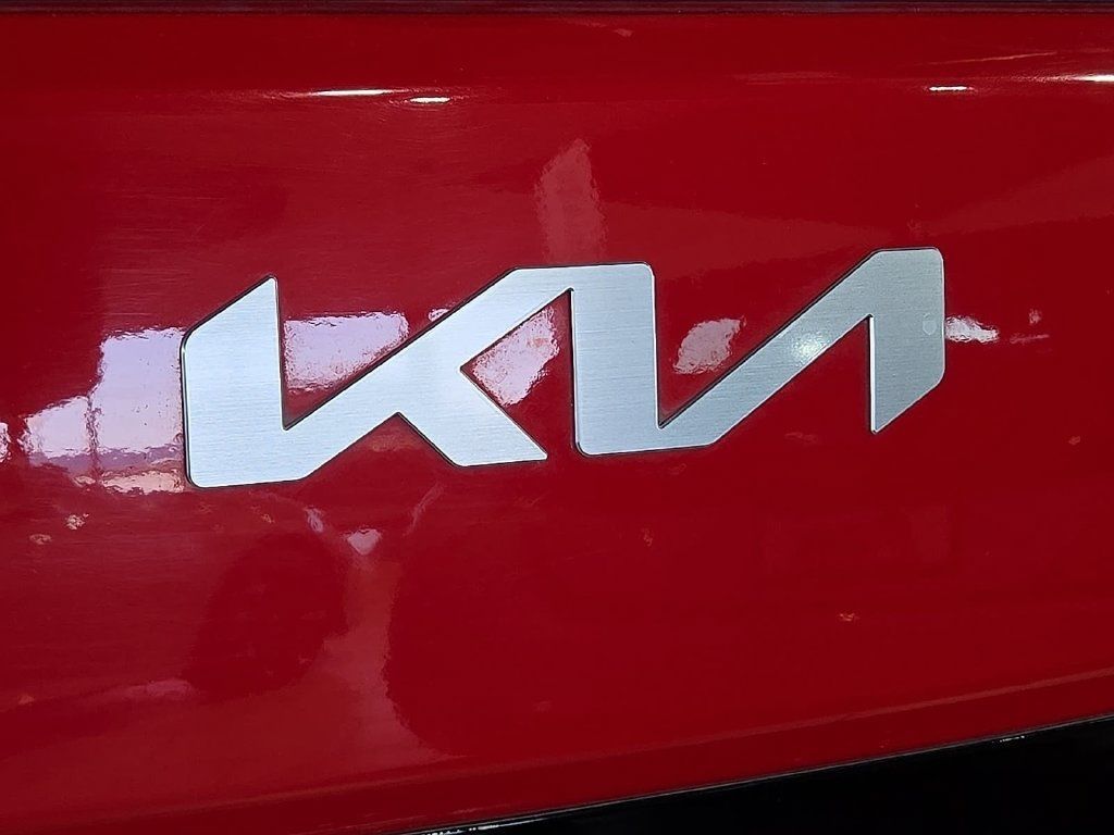 Used 2023 Kia Soul S FWD image 12