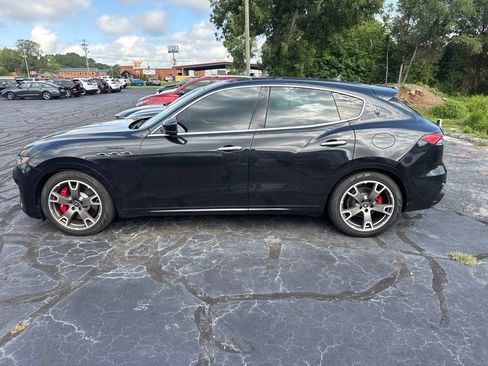 Used 2022 Maserati Levante Modena AWD/4WD image 2