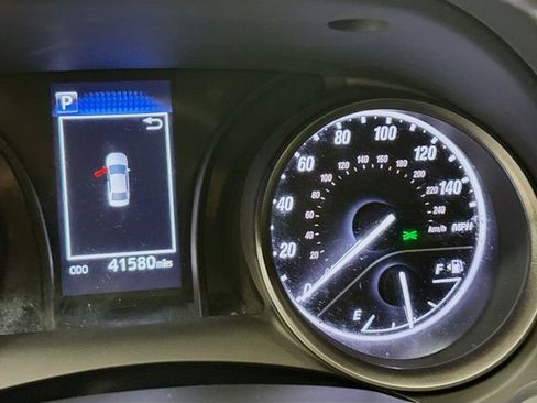 Used 2023 Toyota Camry SE image 12